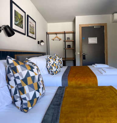 Img www.hillyardhouse.com